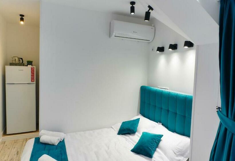 استودیوی استاندارد, Bella House Apartaments