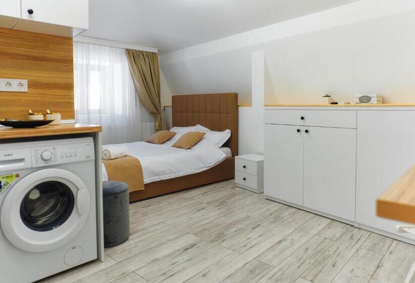 استودیوی لوکس, Bella House Apartaments
