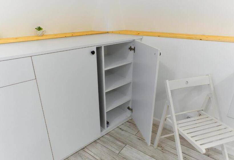 استودیوی لوکس, Bella House Apartaments