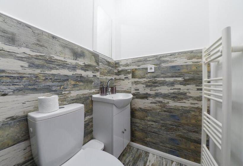 استودیوی لوکس, Bella House Apartaments