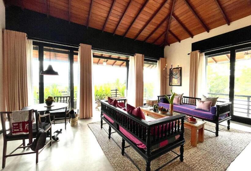 1 Bedroom Penthouse Apartment, D  Art Villa Retreat And Spa