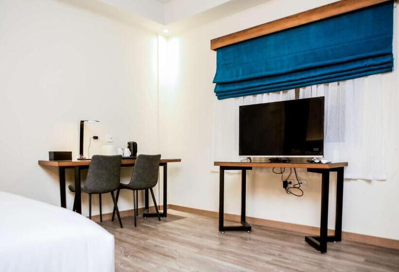 اتاق لوکس با تخت بزرگ, Surestay Studio By Best Western Clarkview, Angeles City