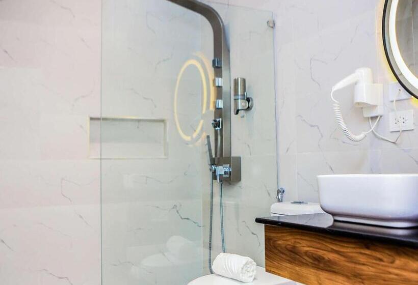 اتاق لوکس یک تخته, Surestay Studio By Best Western Clarkview, Angeles City