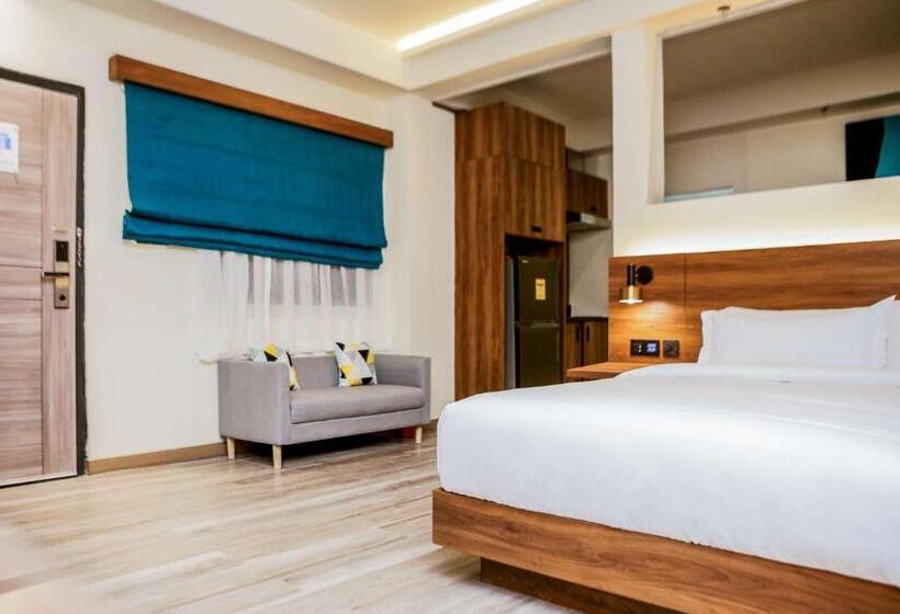 Deluxe Suite King Bed, Surestay Studio By Best Western Clarkview, Angeles City