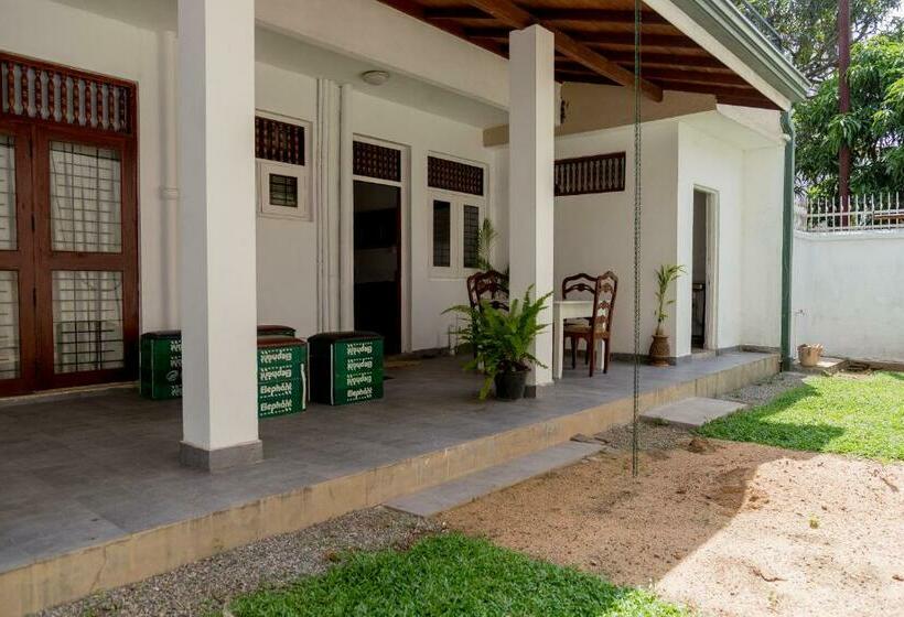 اتاق اکونومی, Greenscape Colombo