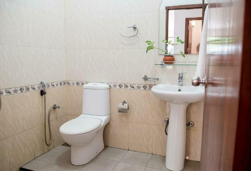 اتاق استاندارد با سرویس بهداشتی مشترک, Greenscape Colombo