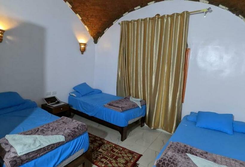 اتاق استاندارد سه نفره, Nile View Guest House