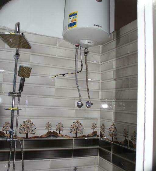 اتاق استاندارد سه نفره, Nile View Guest House