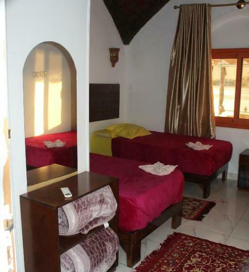 اتاق استاندارد سه نفره, Nile View Guest House