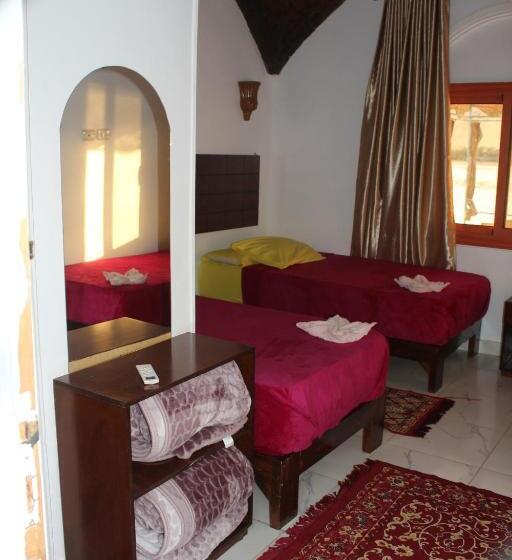 اتاق استاندارد سه نفره, Nile View Guest House