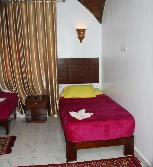 اتاق استاندارد سه نفره, Nile View Guest House