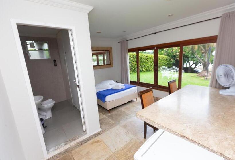 Suite with lake view, Pousada Wafeh Pampulha Suítes
