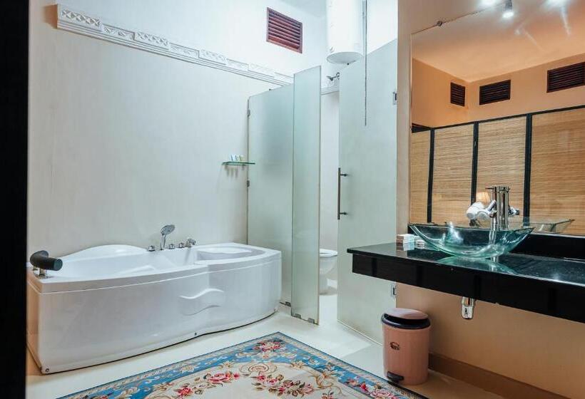 سوییت اجرایی, Yushili Hotel Kampala