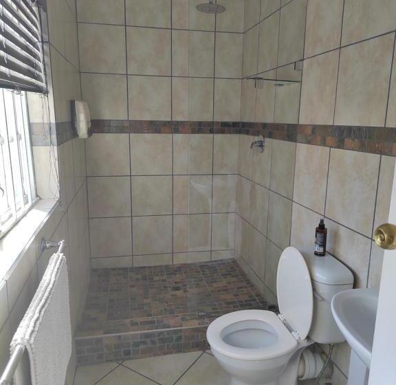 اتاق لوکس, Crayfish Creek Guest House