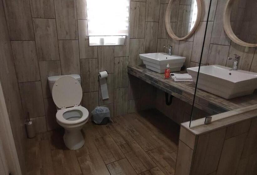 اتاق خانوادگی, Crayfish Creek Guest House