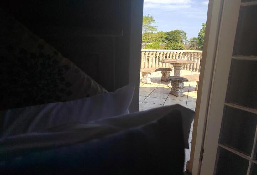 اتاق استاندارد, Crayfish Creek Guest House
