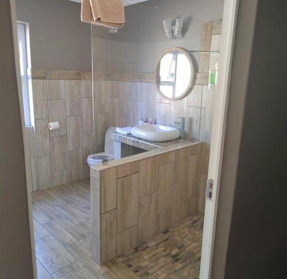 اتاق استاندارد, Crayfish Creek Guest House