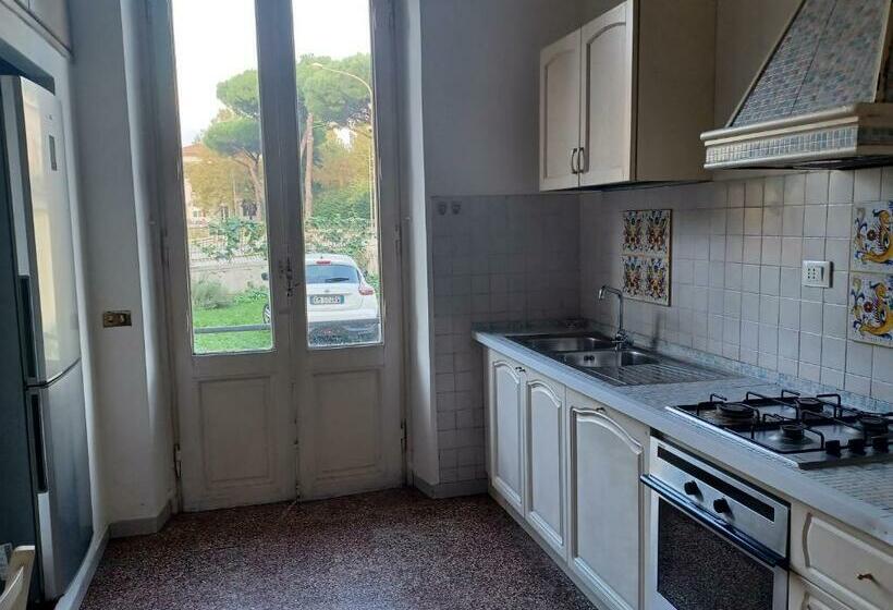 اتاق استاندارد سه نفره, Home Sweet Home 3   Affittacamere Lucca