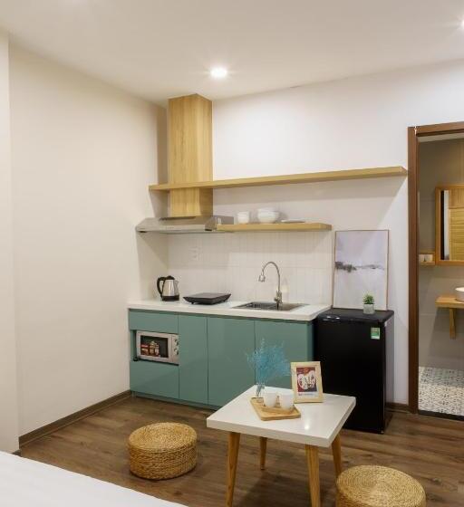 استودیو خانوادگی, Lata Hotel & Apartments