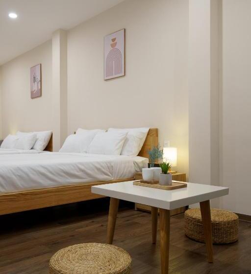 استودیو خانوادگی, Lata Hotel & Apartments