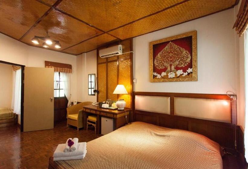 خانه 2 خوابه, Coral Hotel Bangsaphan