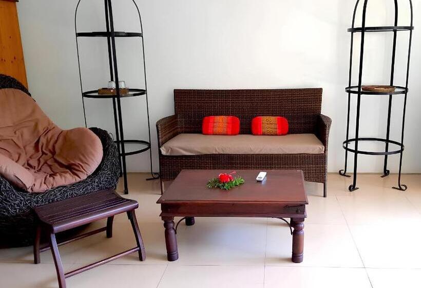 سوییت با چشم‌انداز باغ, Good Time Sports Village Koh Mak