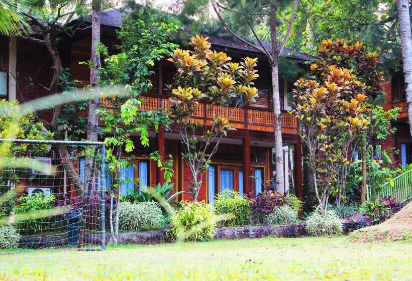 ویلای 4 خوابه, Jambuluwuk Convention Hall & Resort Puncak