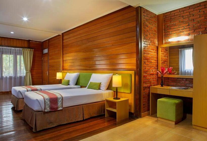 ویلای 4 خوابه, Jambuluwuk Convention Hall & Resort Puncak