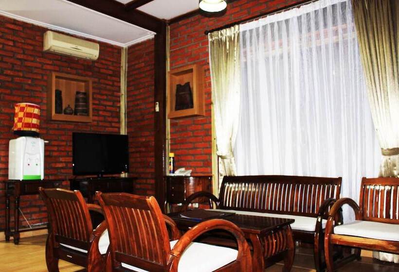 ویلا سوپریور 3 خوابه, Jambuluwuk Convention Hall & Resort Puncak