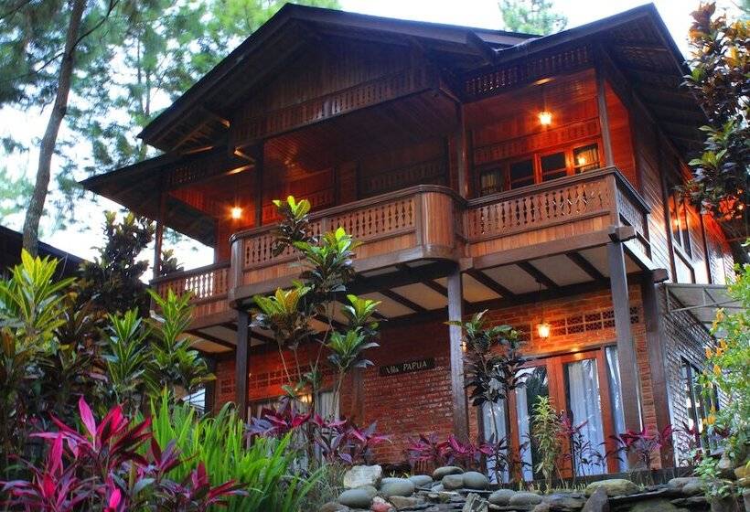 ویلا دلوکس 3 خوابه, Jambuluwuk Convention Hall & Resort Puncak