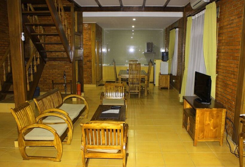 ویلا پریمیوم 3 خوابه, Jambuluwuk Convention Hall & Resort Puncak