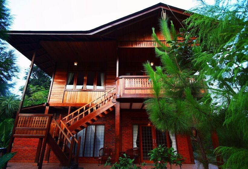 ویلای 4 خوابه, Jambuluwuk Convention Hall & Resort Puncak