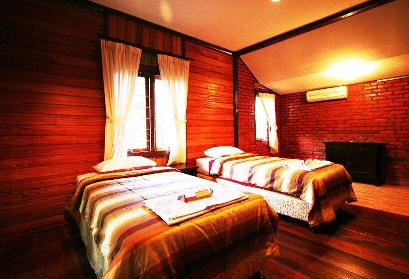 ویلای 4 خوابه, Jambuluwuk Convention Hall & Resort Puncak