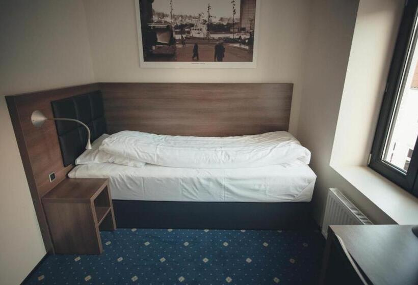 Premium Zimmer, Jomfru Ane