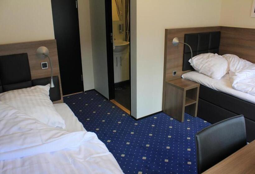 Premium Kamer, Jomfru Ane