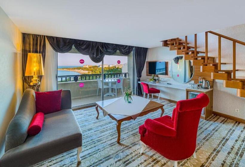 سوییت خانوادگی, Justiniano Deluxe Resort