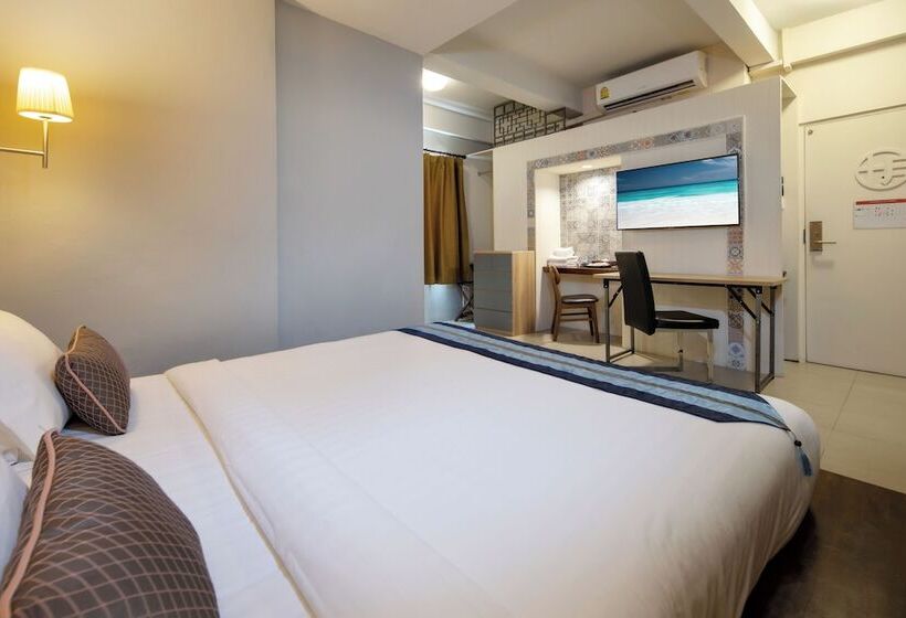 اتاق لوکس, Montree Phuket Hotel, Sha Extra Plus