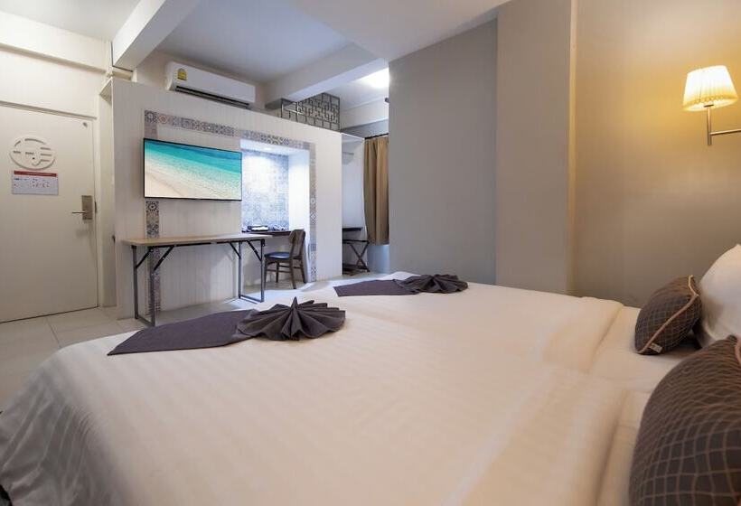 اتاق لوکس, Montree Phuket Hotel, Sha Extra Plus