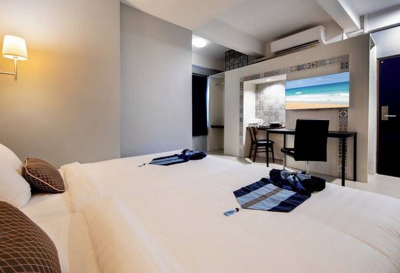 اتاق لوکس, Montree Phuket Hotel, Sha Extra Plus