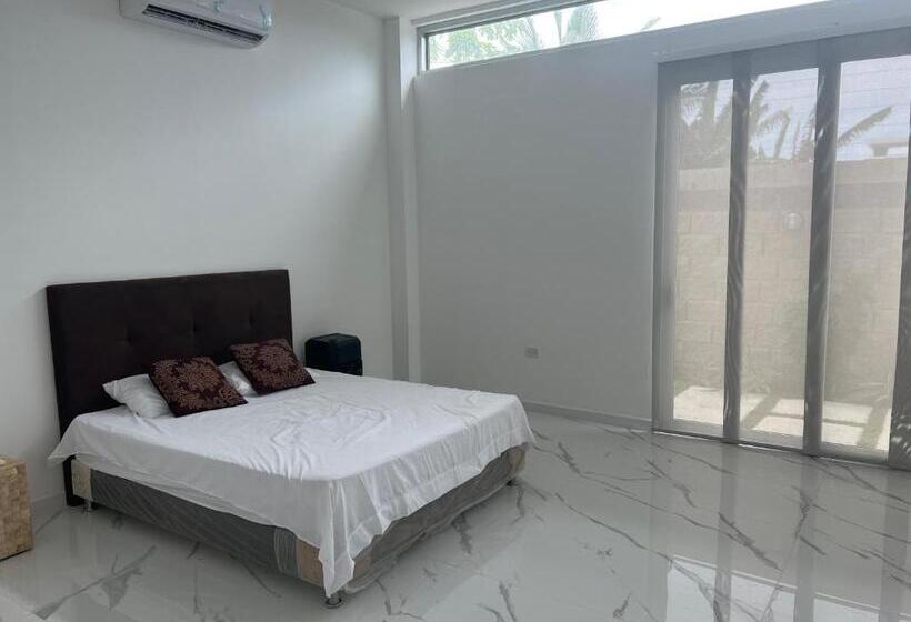 اتاق استاندارد با چشم‌انداز استخر, Mansion Aura Del Mar