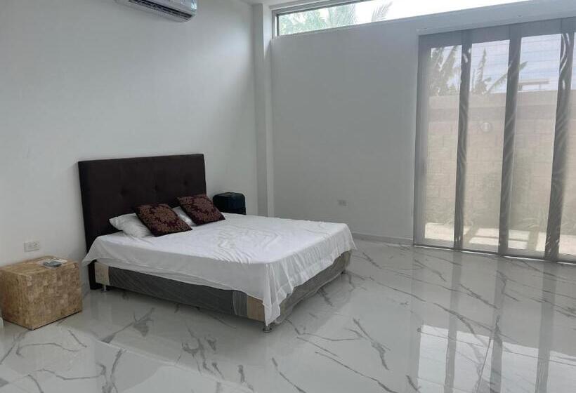 اتاق استاندارد با چشم‌انداز استخر, Mansion Aura Del Mar