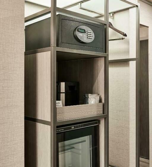 اتاق استاندارد با تخت بزرگ, Ac Hotel By Marriott San Diego Downtown Gaslamp Quarter
