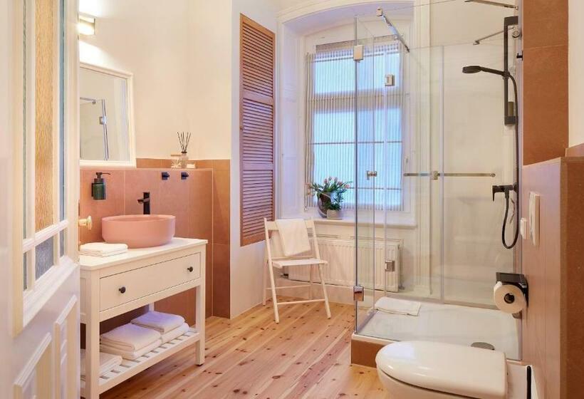 سوییت جونیور, Aparthotel Alstersuite