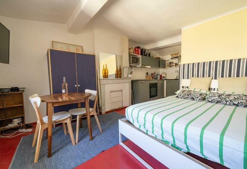 استودیوی استاندارد, Catherine Studios