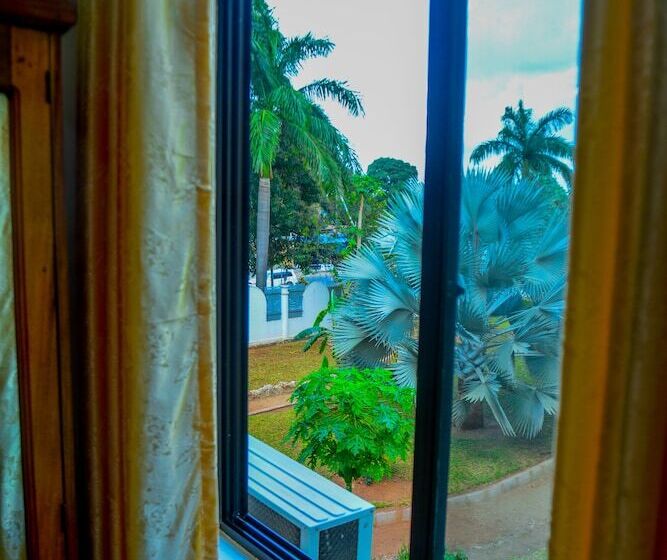 اتاق لوکس, Flamingo Hotel Kinyerezi