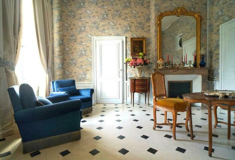 اتاق استاندارد با تخت بزرگ, Manoir De La Salle Du Roc