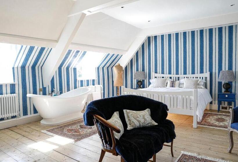 اتاق سوپریور با چشم‌انداز باغ, Gileston Manor Luxury B&b