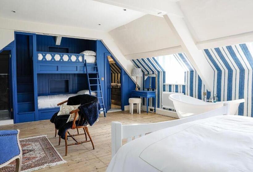 اتاق سوپریور با چشم‌انداز باغ, Gileston Manor Luxury B&b