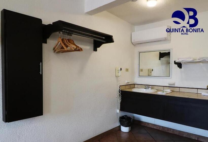 سوییت جونیور, La Quinta Bonita