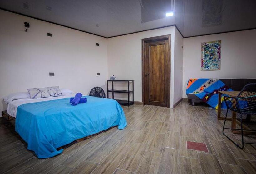 آپارتمان 1 خوابه, Argdivan Hostel